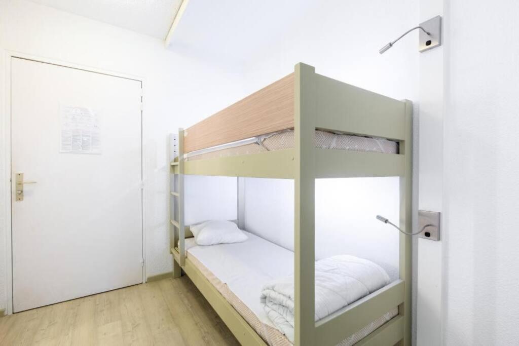 Bel Appartement Vue Sur Piscine 1 Chambre Fermee Et 1 Espace Cabine Saint-Raphaël Eksteriør billede